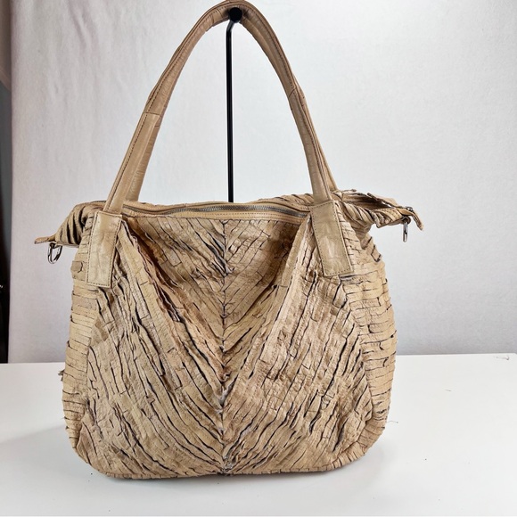 Tie Rack London Woven Tan Tote Bag Textured 100% Leather Distressed - Picture 1 of 12